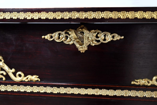 Middle Display Table in Stained Mahogany, Louis XV style, Napoleon III period – Mid-19th century