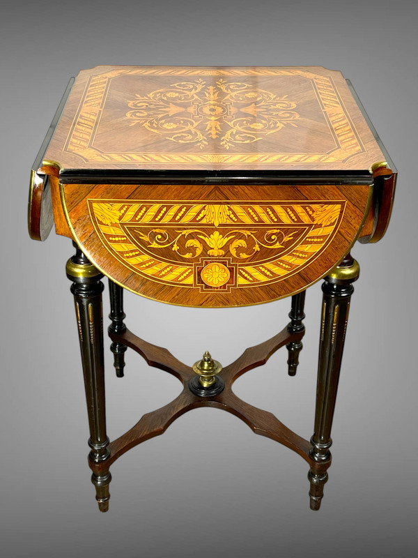 19th CENTURY SQUARE LIVING ROOM TABLE WITH LOUIS XVI STYLE MARQUETRY