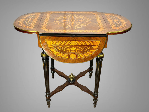 19th CENTURY SQUARE LIVING ROOM TABLE WITH LOUIS XVI STYLE MARQUETRY