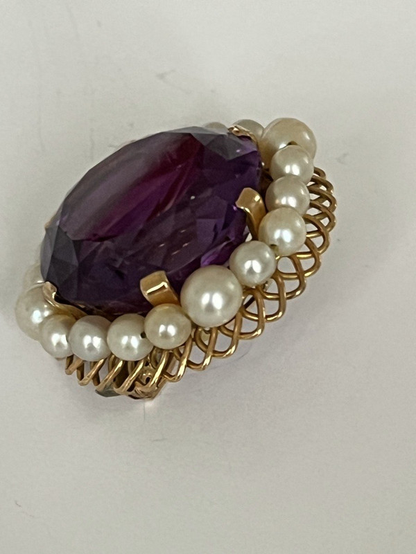 5253- Broche Années 1960 Or Jaune Améthyste Perles