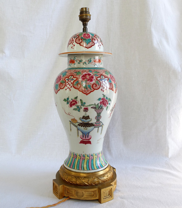 Lampe potiche en porcelaine de Chine famille rose et bronze doré, époque Napoléon III