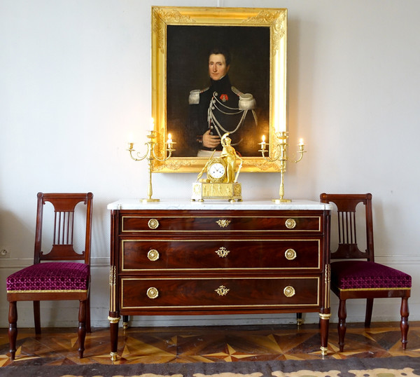 Large portrait of a captain of Cuirassiers officer of the Empire, oil on canvas circa 1820