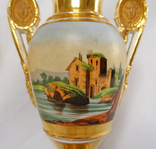 Pair of Empire ornamental vases in Paris porcelain - Restoration period