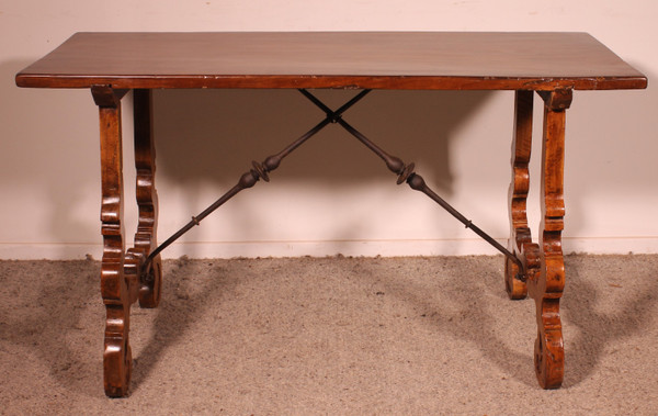 Catalan Console In Walnut -18th Century - Spain