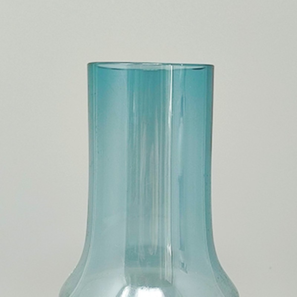 Vaso azzurro sorprendente degli anni '70 #1376 di Tamara Aladin Vase per Riihimaki/Riihimaen Lasi Oy