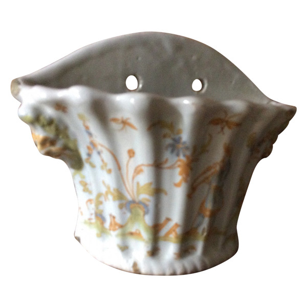 Earthenware flower pot