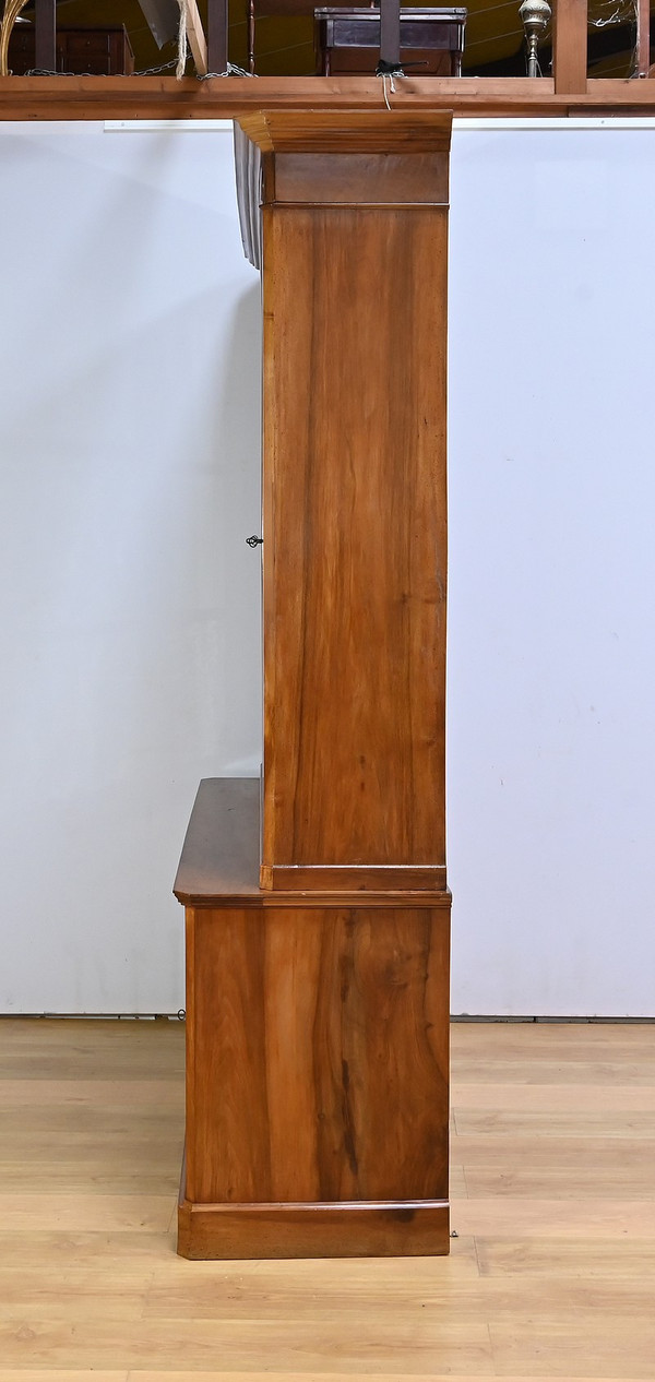 Solid walnut two-part bookcase - Late 19th century