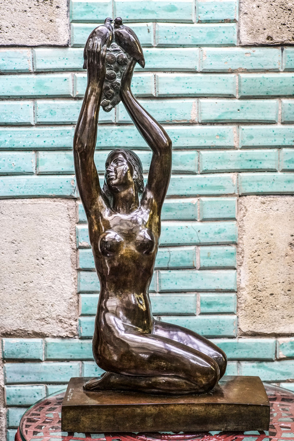 Gilbert PRIVAT "Vénus aux colombes et aux raisins" , BRONZE ART DÉCO 1927, fondeur SUSSE