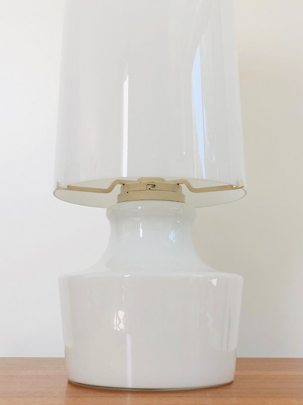 Living room lamp in white glass, Italy 60s