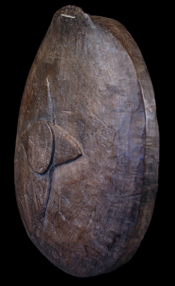 Wooden dish, Papua New Guinea, oceanic art, tribal art, primitive art