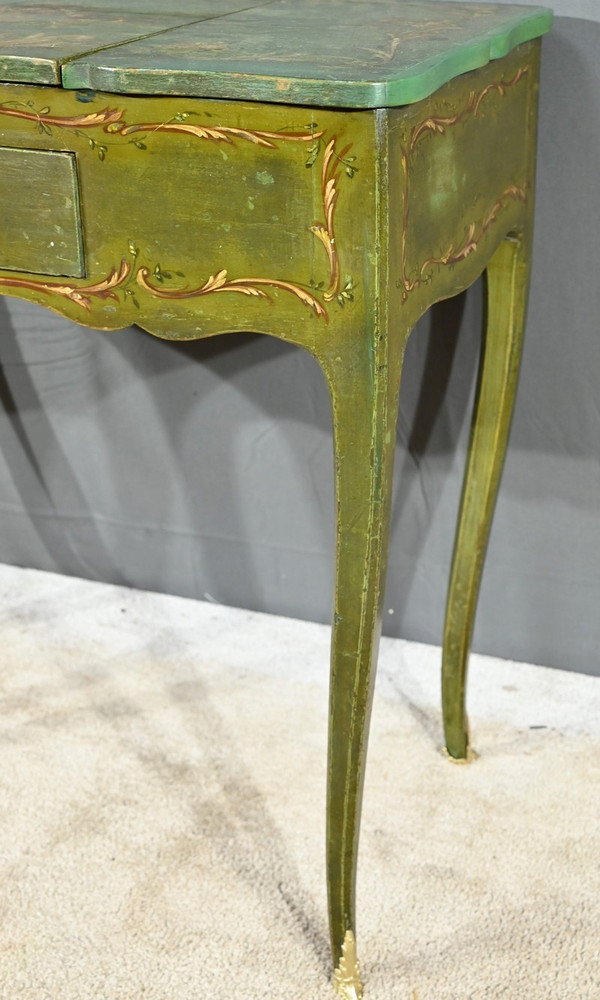 Small Dressing Table in Painted Oak, Louis XV style - Late 18th century