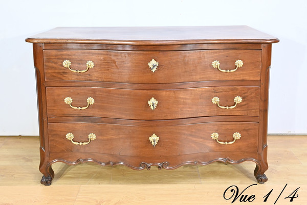 Nantaise de Port chest of drawers in Cuban mahogany - 2nd Part 18th century