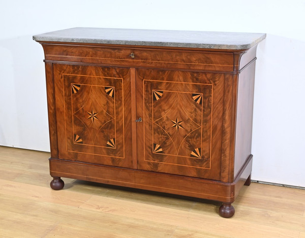 Mahogany burl sideboard, Restoration period - Early 19th century