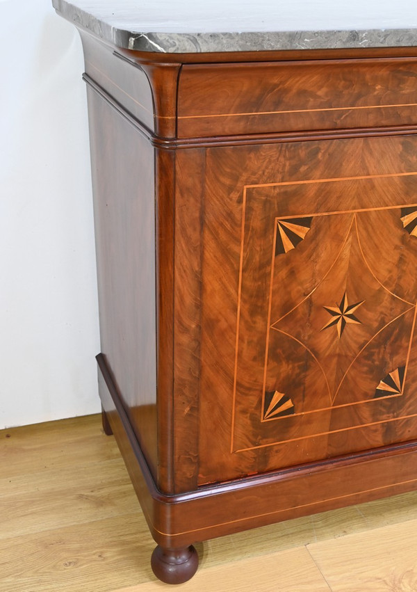 Mahogany burl sideboard, Restoration period - Early 19th century