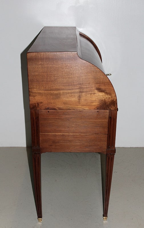 Louis XVI Mahogany Cylinder Desk 18th century