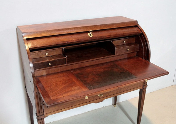 Louis XVI Mahogany Cylinder Desk 18th century