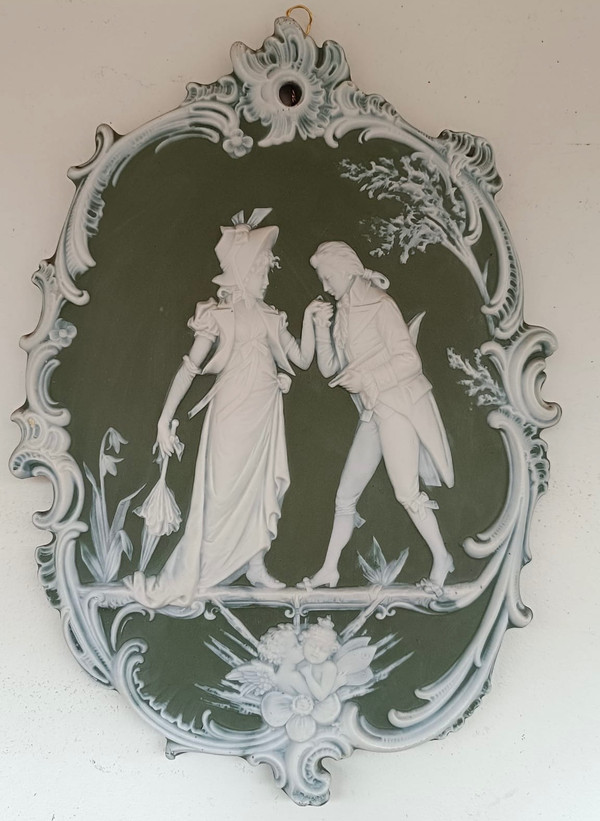 A pair of Wedgwood-style porcelain plates