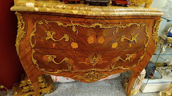 A Louis XV chest of drawers, early 21st century