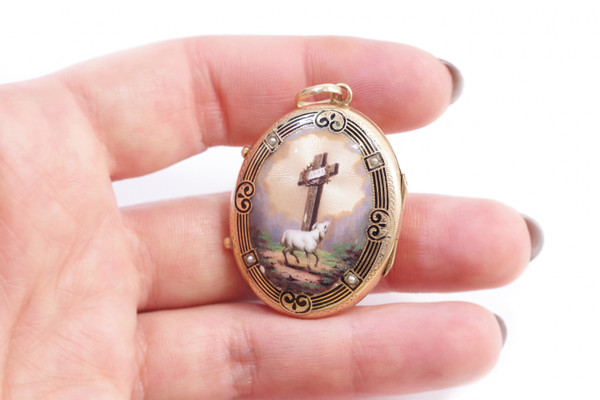 Enameled Swiss antique locket in 14k gold, victorian enamel locket pendant, christian pendant