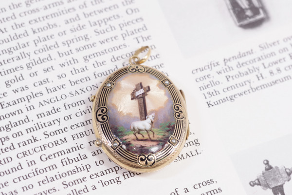 Enameled Swiss antique locket in 14k gold, victorian enamel locket pendant, christian pendant