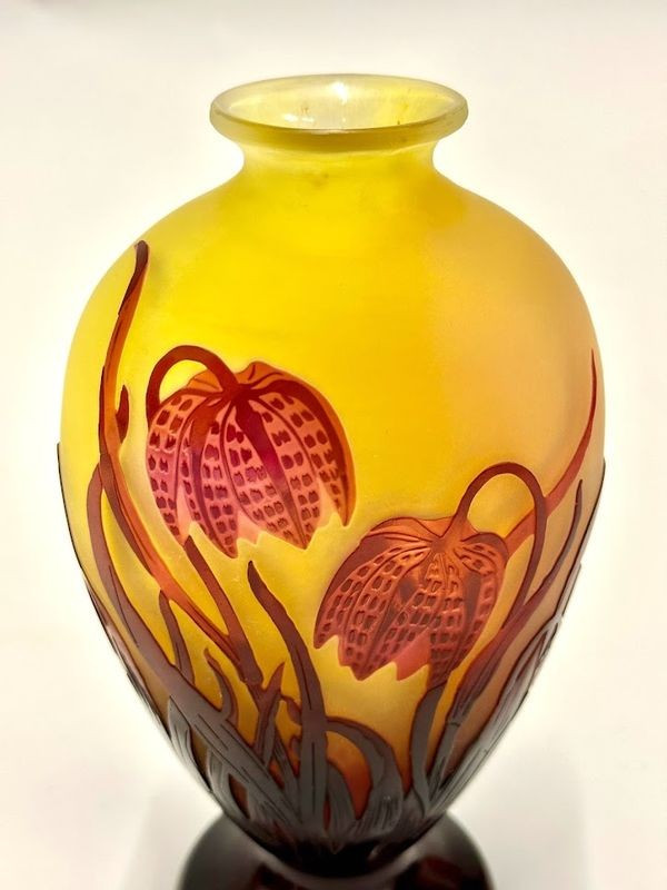 Emile Gallé Vase „Aux Fritillaries Perlhuhn“