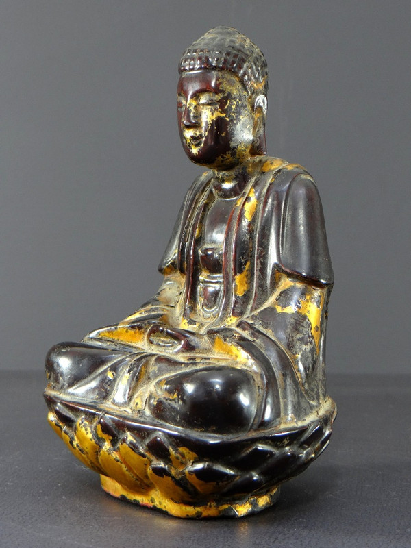 Vietnam, erste Hälfte des 19. Jahrhunderts, Nguyen-Dynastie, Buddha aus lackiertem Holz.