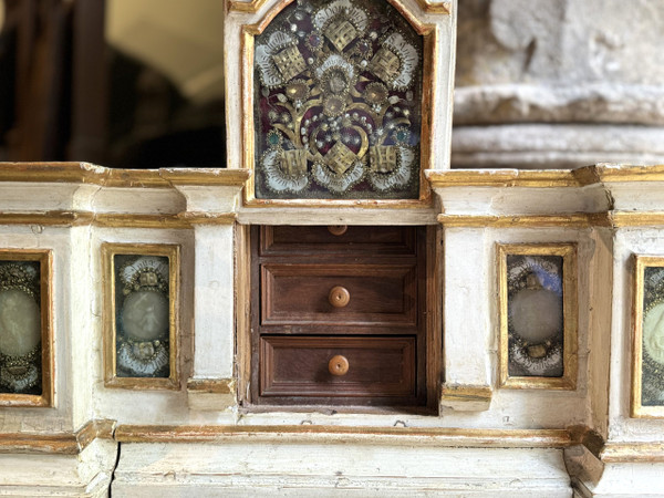 Large Reliquary Altarpiece And Its Predella – Circa 1675