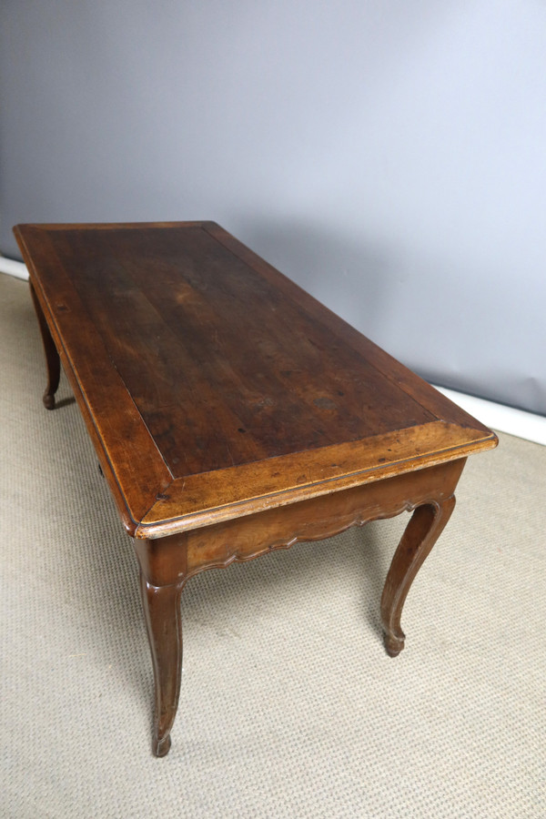 Walnut table XIX