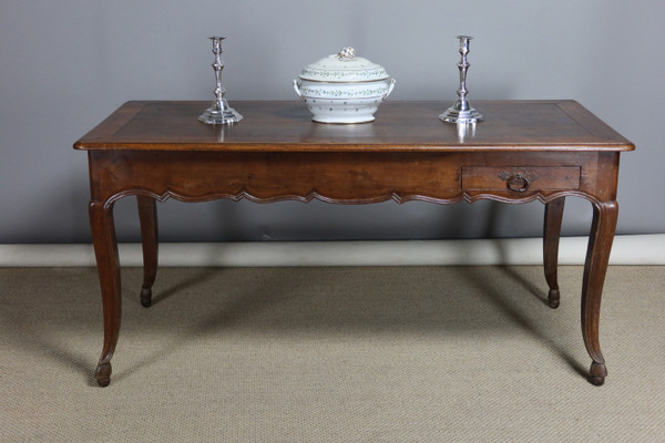 Walnut table XIX