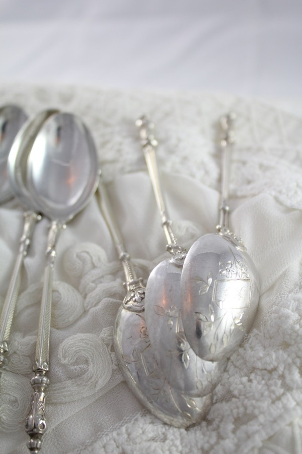 6 solid silver teaspoons early 20th century