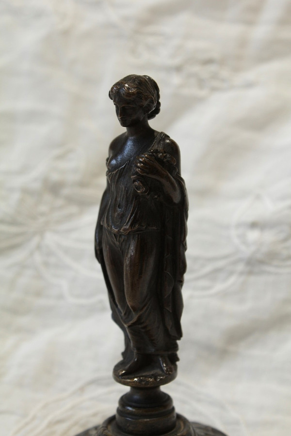 Bronze sculpture of an antique woman, late 19th century