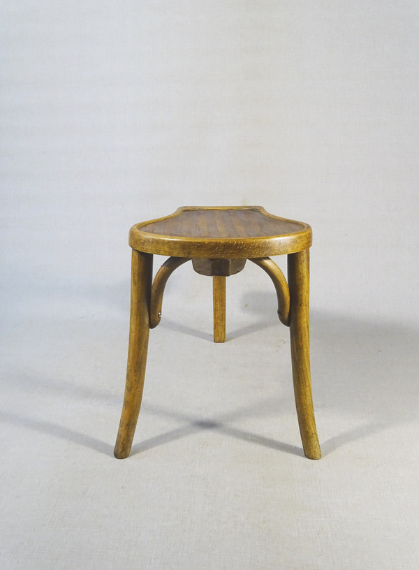 1930 bentwood "shoemaker" stool by Fischel . no Thonet