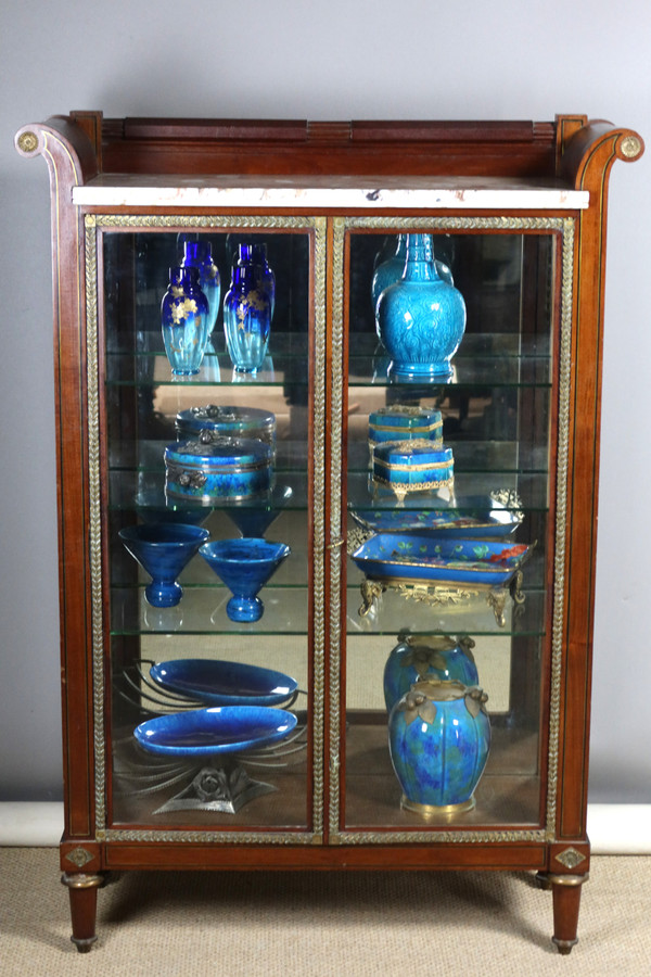 Mahogany display case, late 19th century