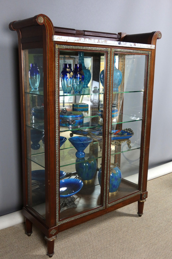 Mahogany display case, late 19th century