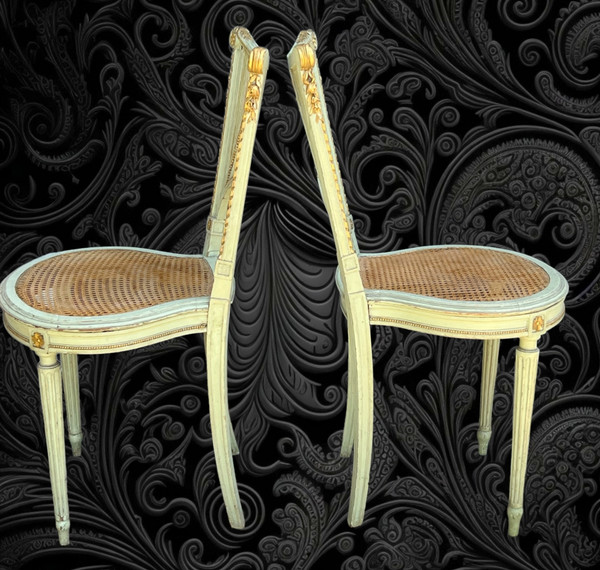 PAIRE DE CHAISES EN BOIS DES ANNÉES 1900 PEINT EN VERT ET DORÉ STYLE LOUIS XVI