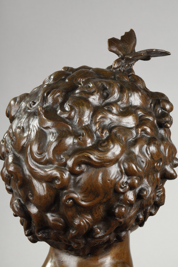 Scultura di Zefiro in bronzo con patina di medaglia