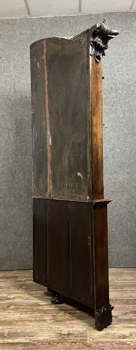 Biedermeier period corner bookcase in mahogany circa 1820