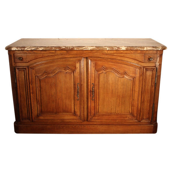 Low hunting cabinet