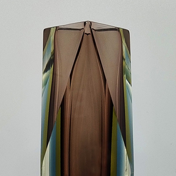 Vase étonnant des années 1960 en verre de Murano par Flavio Poli pour Seguso. Fabriqué en Italie