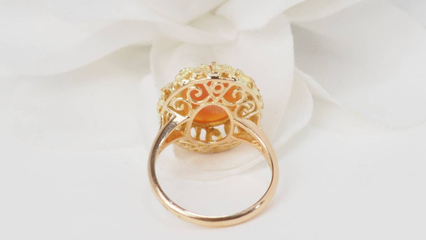 Vintage ring in yellow gold and cameo