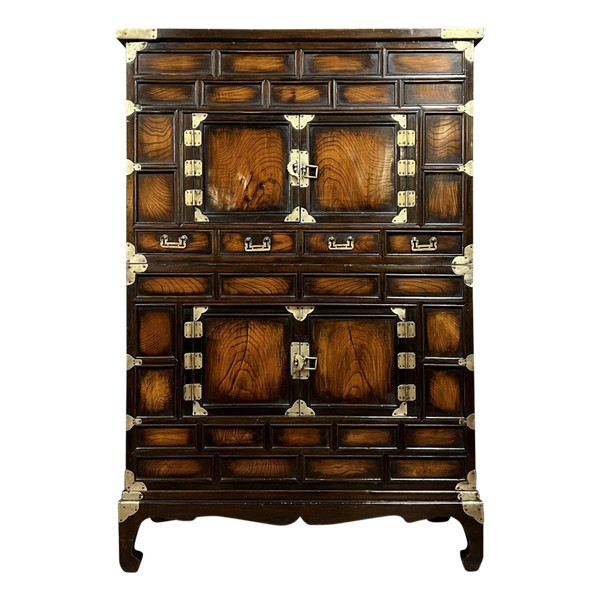 Chinese cabinet in ironwood and gilt bronze, 19th century