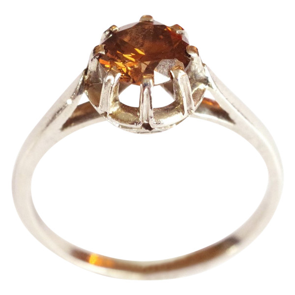 Fancy brown diamond ring in platinum, fancy deep brown diamond