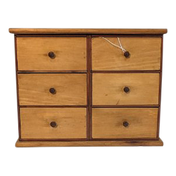 Mignon chest of drawers from 1900