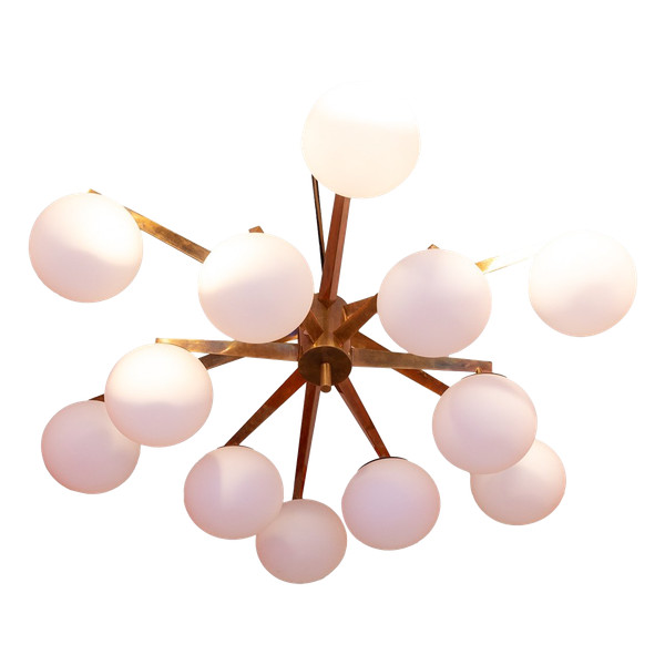 Angelo Lelli. Lustre en laiton et opaline. Contemporain. LS54392108A