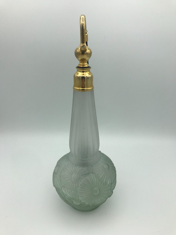 Pressed glass perfume atomizer