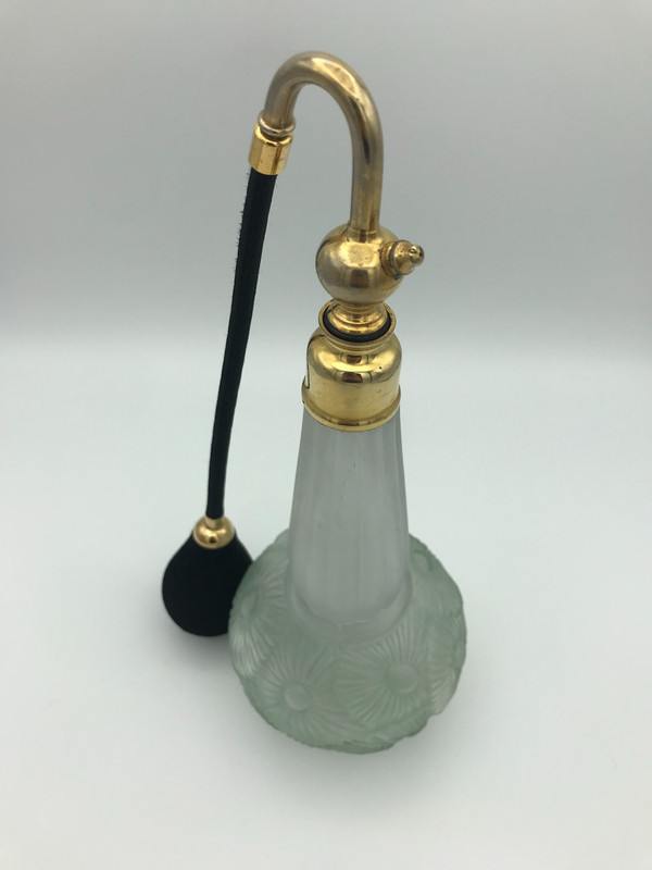 Pressed glass perfume atomizer