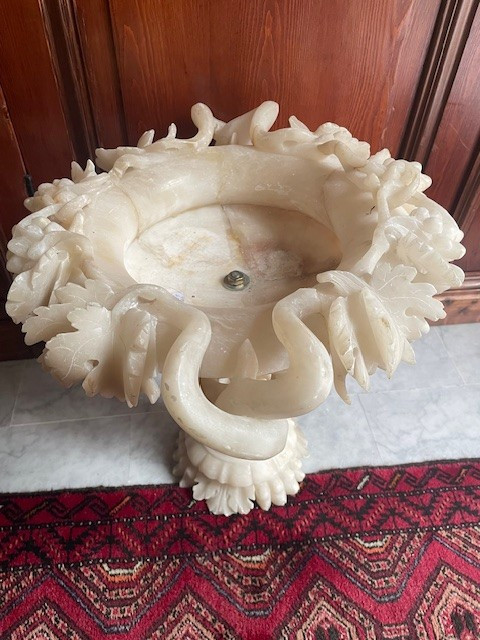 Large alabaster bowl, late 19th century, early 20th century