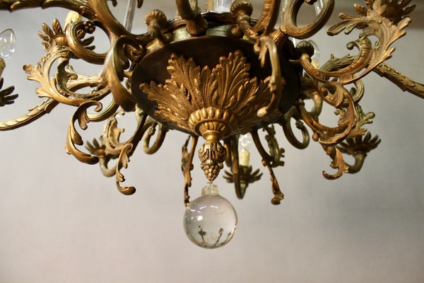 16-Light Bronze Chandelier With Pendants