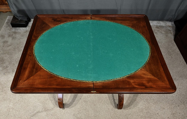 Mahogany burl game table, Restoration period - Early 19th century