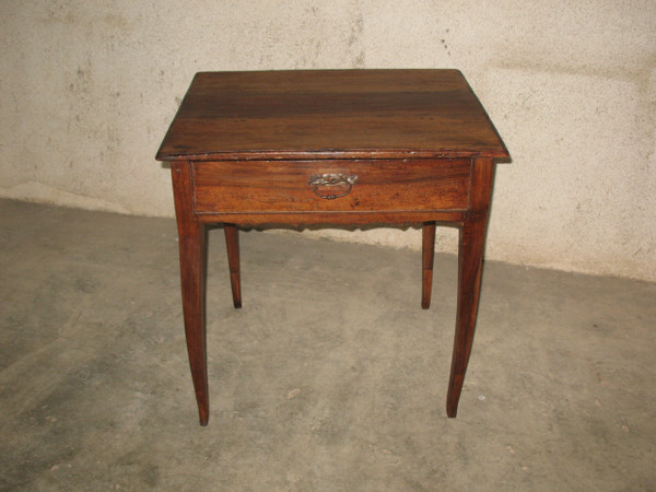 Small writing desk Louis XV period 18th century in walnut with a large drawer